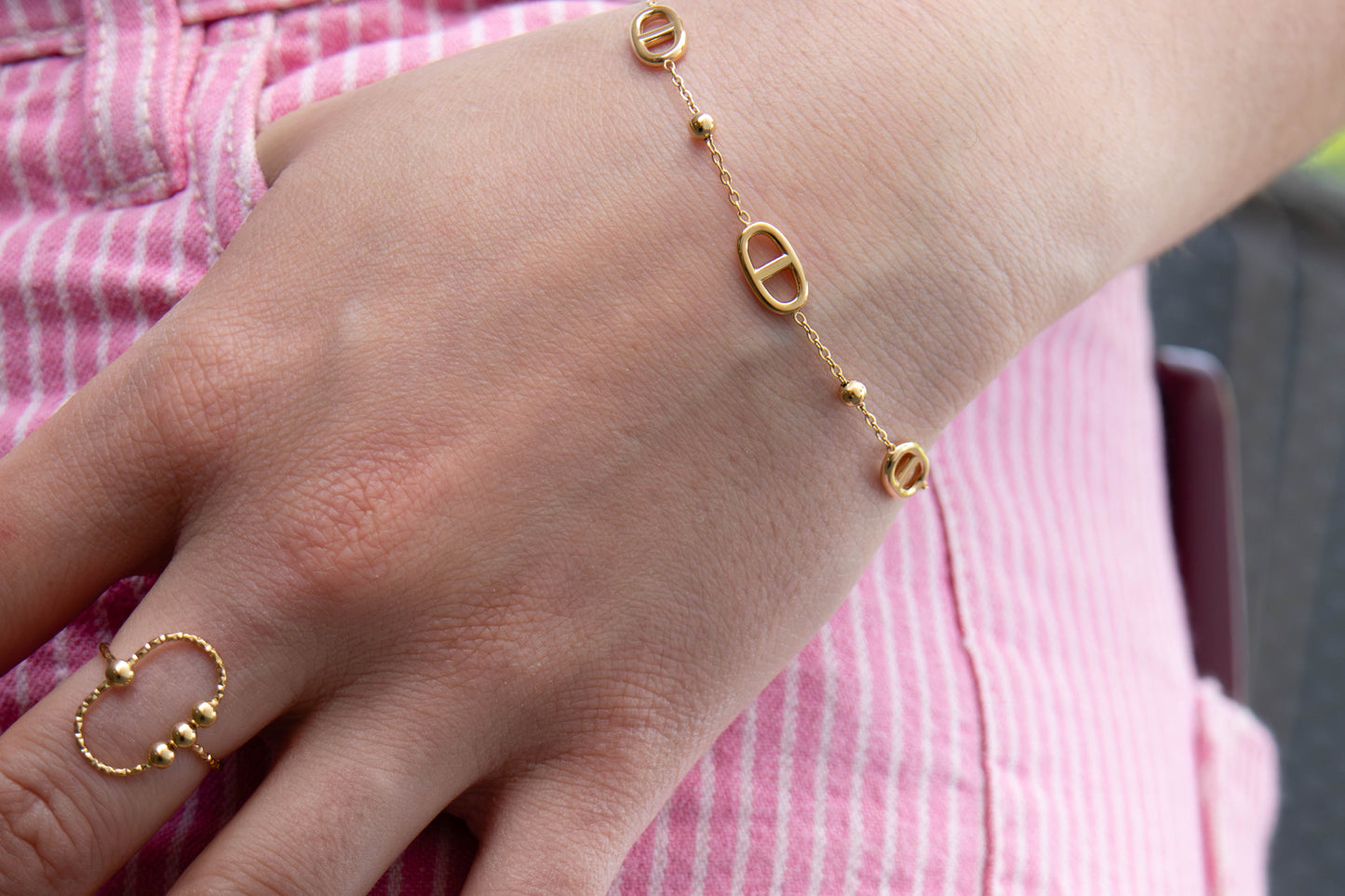 Oval bracelet