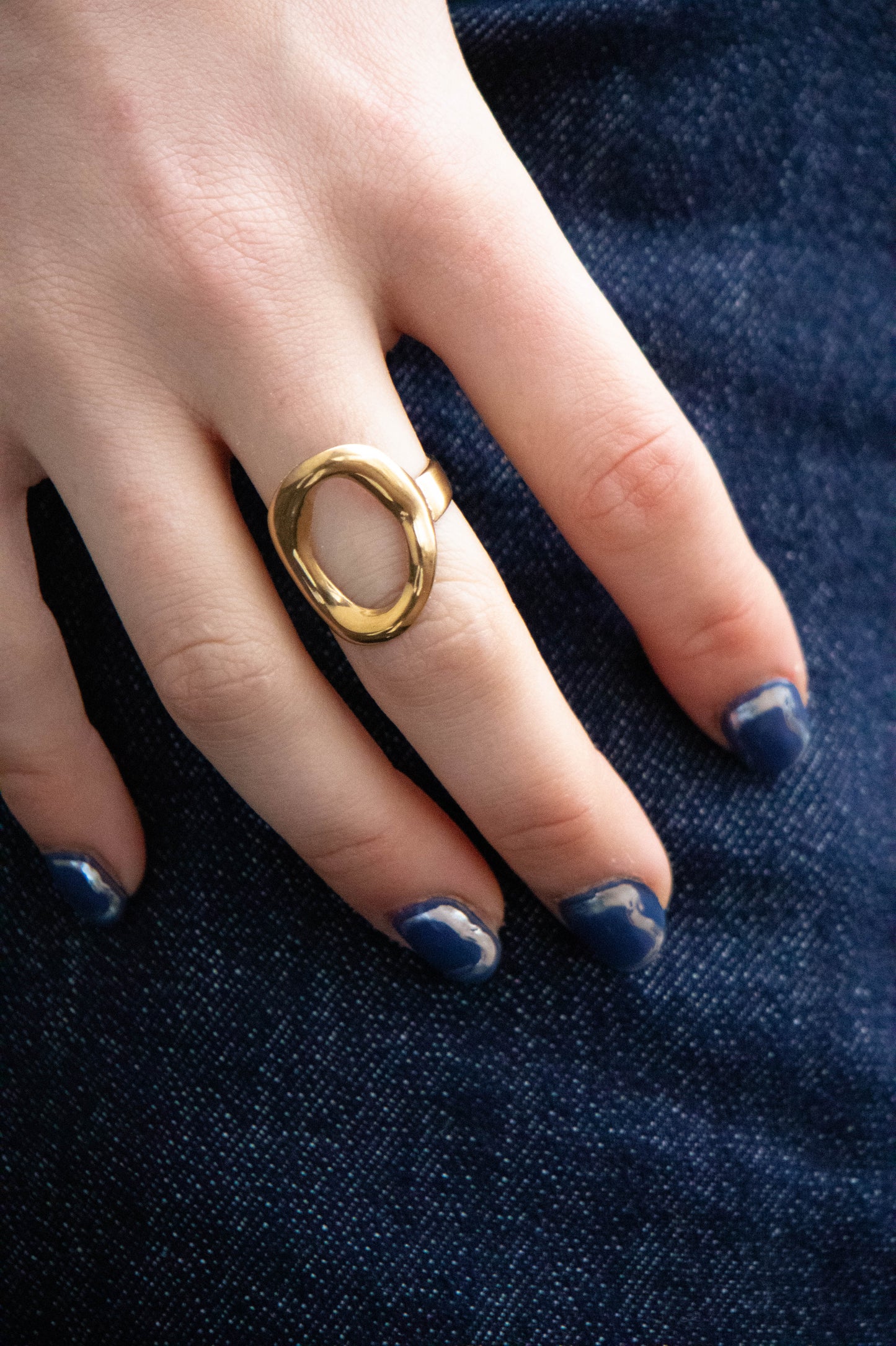 Open oval ring