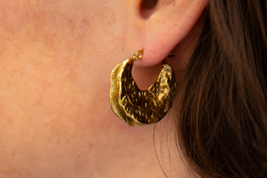 Textured hoops