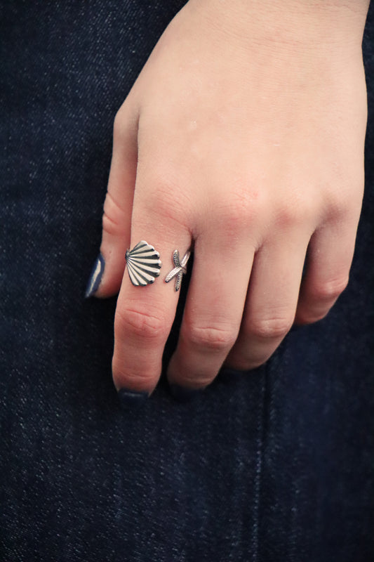 Sea shell ring