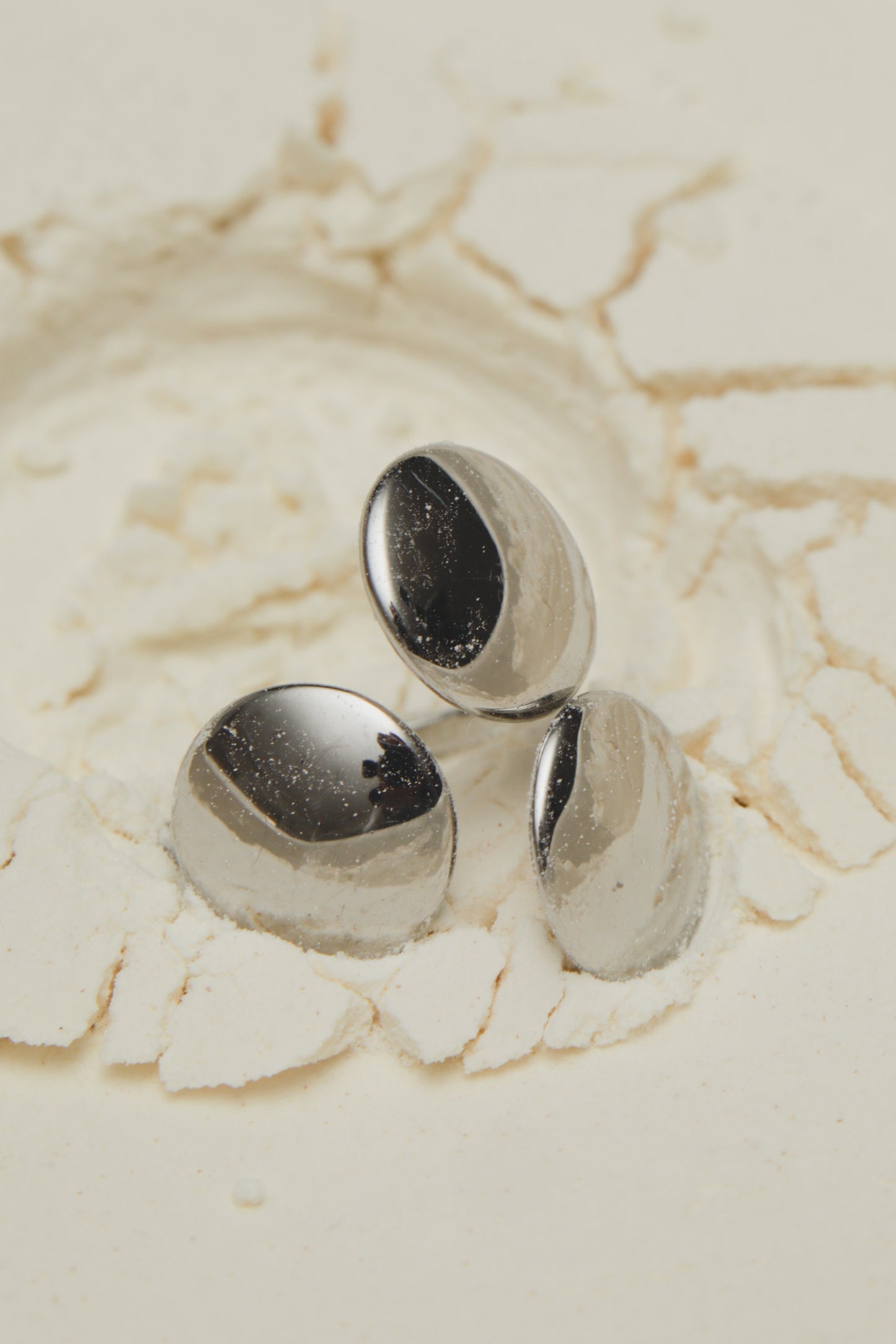 3 dots ring
