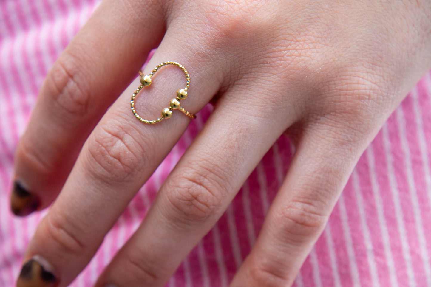 Open dots ring