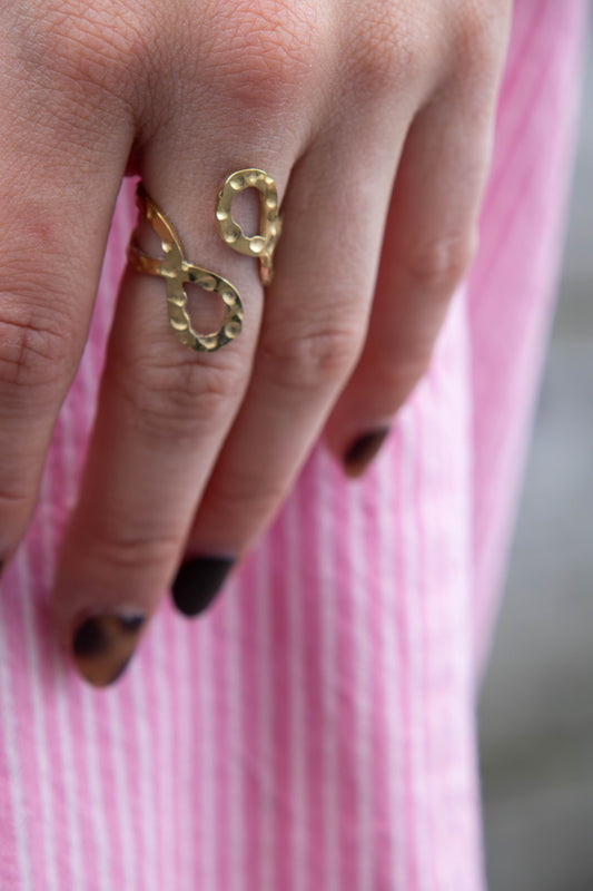 Hammered ring