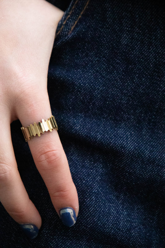 Stripes ring