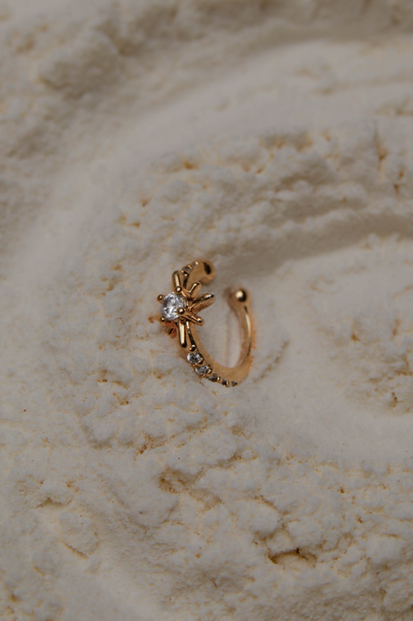Twinkle earcuff